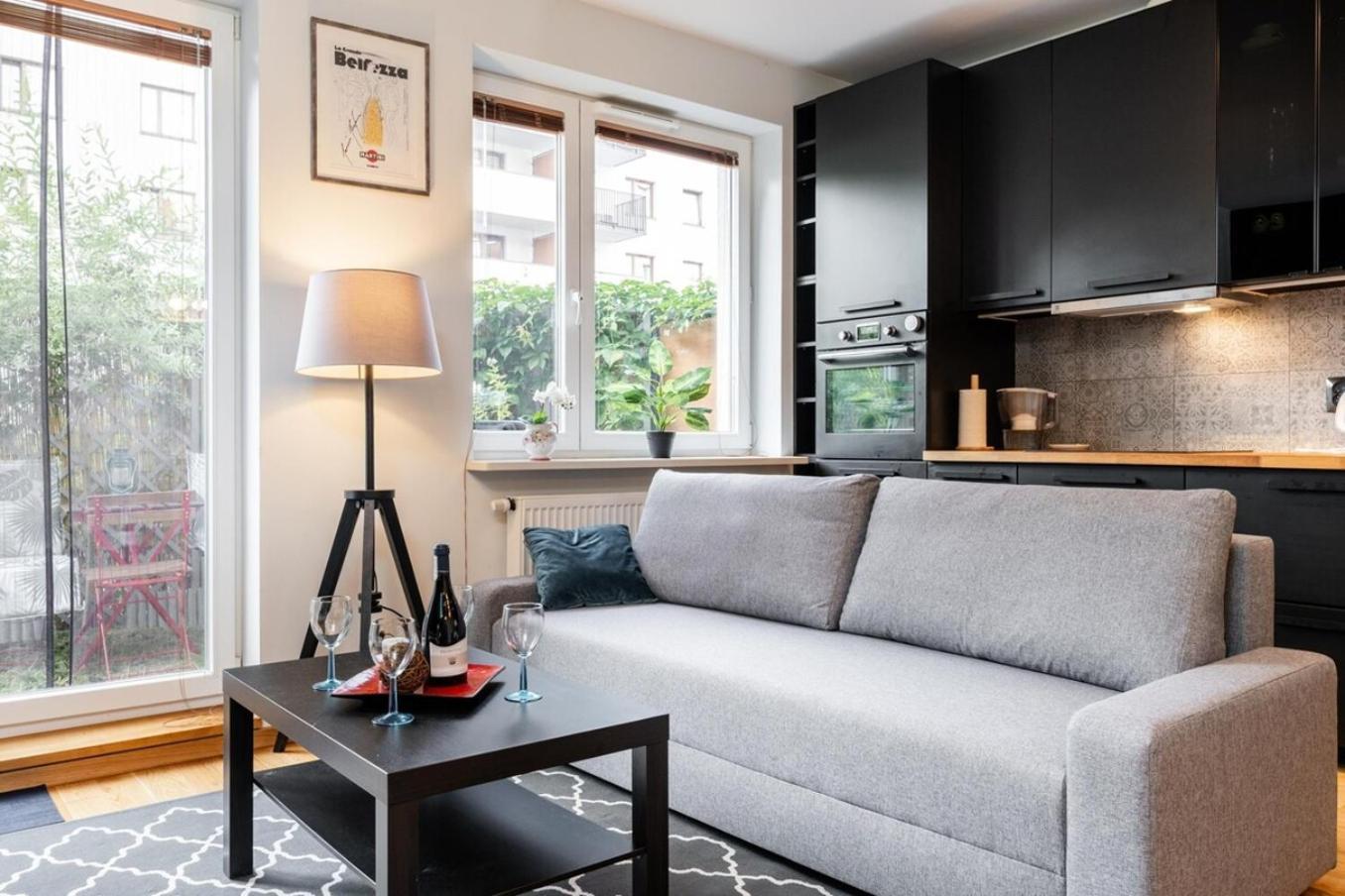 Modern 70M Apartment With Private Garden Metro Warsawa Bagian luar foto
