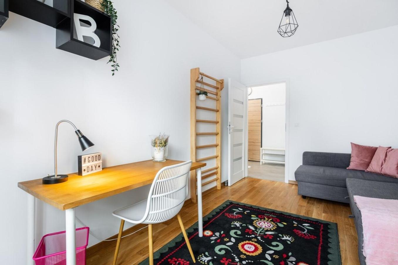 Modern 70M Apartment With Private Garden Metro Warsawa Bagian luar foto