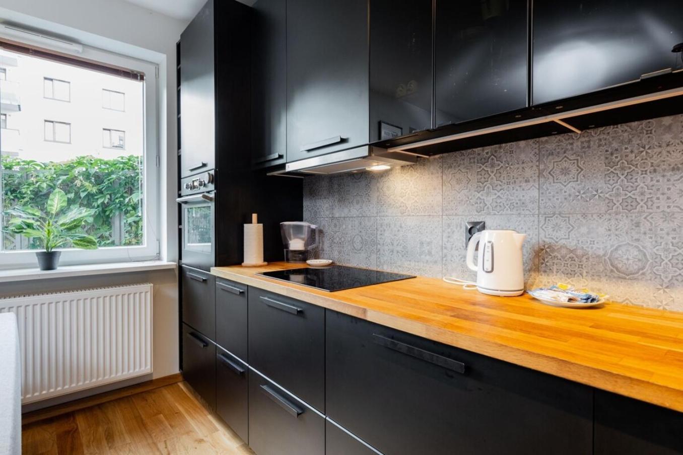 Modern 70M Apartment With Private Garden Metro Warsawa Bagian luar foto